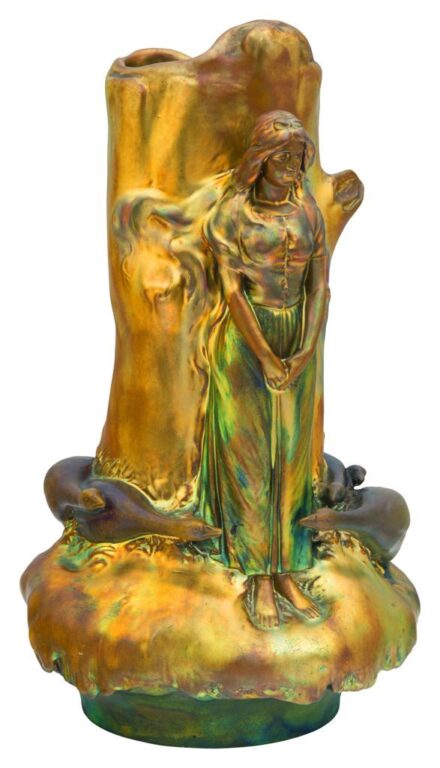 201. tétel, Zsolnay, Váza, libapásztorlánnyal és libákkal, Zsolnay, 1900