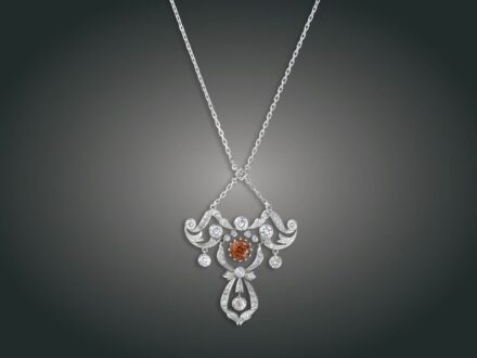 243. tétel, Nyakék, 14 k au, 44 bril. cca. 5,40 ct, 15,2 g