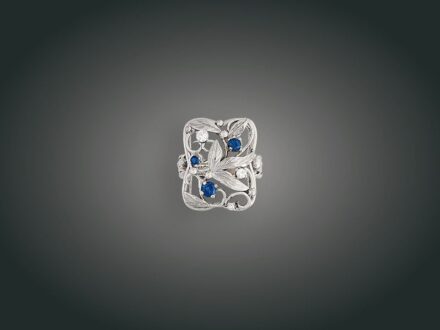 189. tétel, Gyűrű, 14 k au, 3 zafír, 3 bril. cca. 0,15 ct, 9,0 g