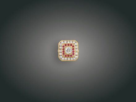 159. tétel, Gyűrű, 18 k au, 21 bril. cca. 1,85 ct, rubin, 8,1 g