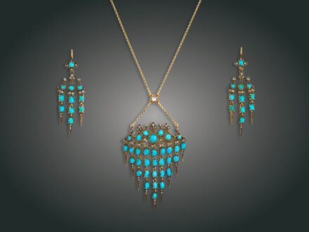 150. tétel, Garntúra, 2 db, 14 k au, türkiz, gyém. cca. 0,50 ct, 22,0 g