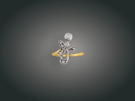 143. tétel, Gyűrű, 14 k au, 7 bril. cca. 0,50 ct, 3,8 g