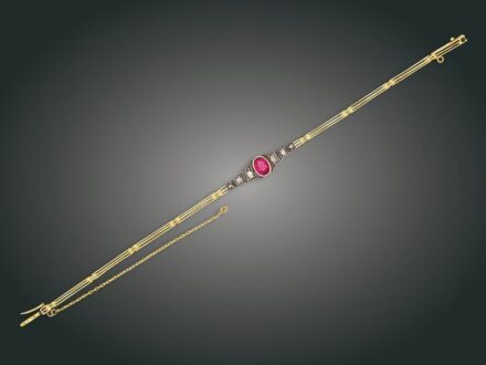 119. tétel, Karkötő, 14 k au, 6 gyémánt cca. 0,30 ct, 9,9 g