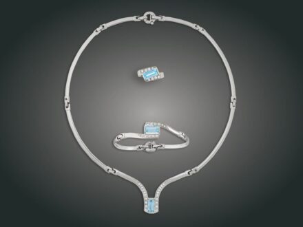 115. tétel, Garnitúra, 3 db, 14 k au, topáz, 40 bril. cca. 1,80 ct, 49,8 g