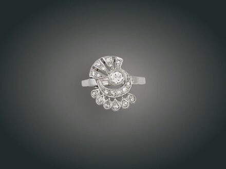 51. tétel, Gyűrű, 14 k au, 20 bril. cca. 0,70 ct, 4,0 g