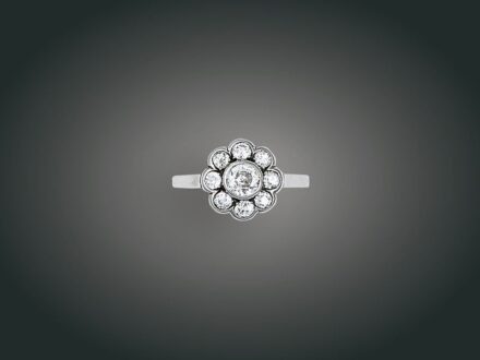 39. tétel, Gyűrű, 14 k au, 9 bril. cca. 0,80 ct, 2,3 g