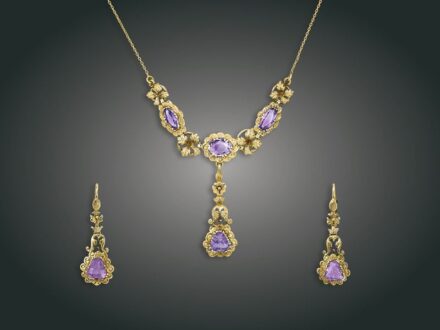 15. tétel, Garnitúra, 2 db, 14 k au, ametiszt, 9,5 g