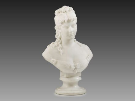 533. tétel, Joseph von Kopf  -  Fiatal leány mellszobra