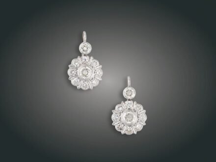 218. tétel, Fülbevaló, 14 k au, 20 bril. cca. 2,70 ct, 6,2 g