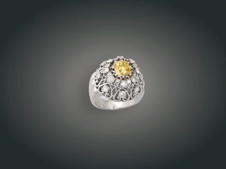 197. tétel, Gyűrű, pt, 25 bril. cca. 3,10 ct, 17,0 g