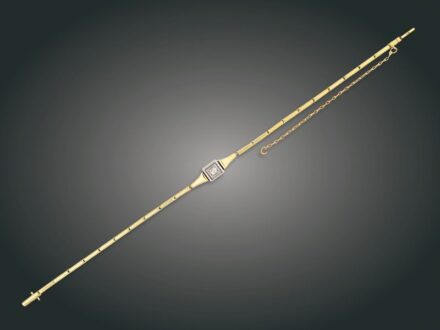 151. tétel, Karkötő, 14 k au, 1 bril. cca. 0,20 ct, 8,7 g