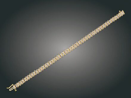 145. tétel, Karkötő, 14 k au, 100 bril. cca. 1,20 ct, 12,9 g