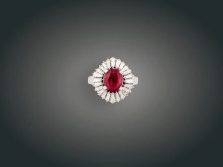 144. tétel, Gyűrű, 9 k au, 24 bril. cca. 1,20 ct, 7,2 g
