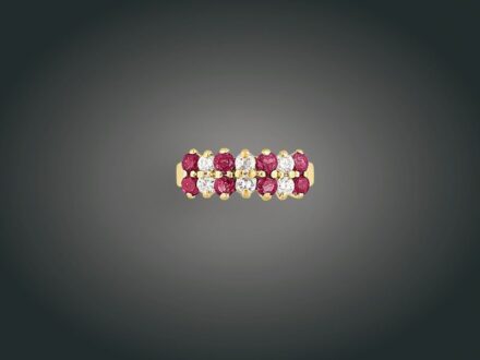 142. tétel, Gyűrű, 14 k au, 8 rubin, 6 bril. cca. 0,30 ct, 3,7 g