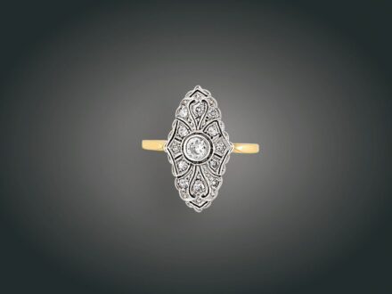 78. tétel, Gyűrű, 14 k au, 13 bril. cca. 0,40 ct, 3,1 g