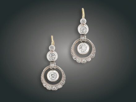 76. tétel, Fülbevaló, 14 k au, 18 bril. cca. 1,20 ct, 7,1 g