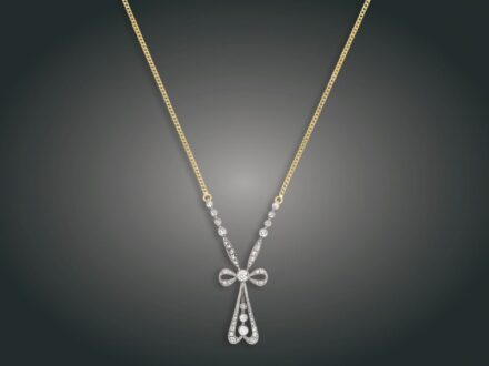 72. tétel, Nyakék, 14 k au, 12 bril. cca. 0,35 ct, 34 gyém. cca. 0,30 ct, 6,5 g