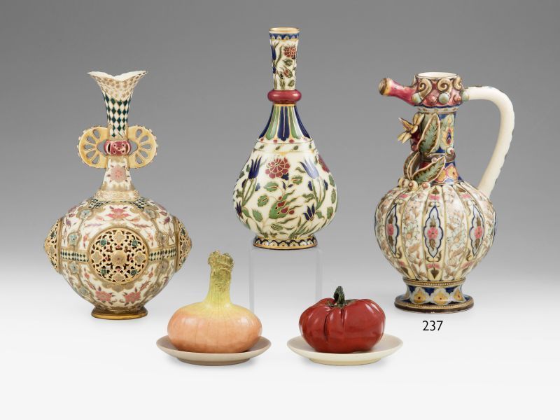 237. tétel, Zsolnay díszkorsó