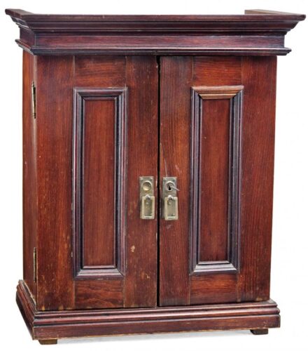 1071. tétel, Kabinet szekrény - mesterremek