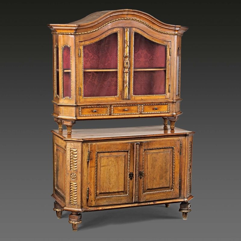 1043. tétel, Tálalószekrény