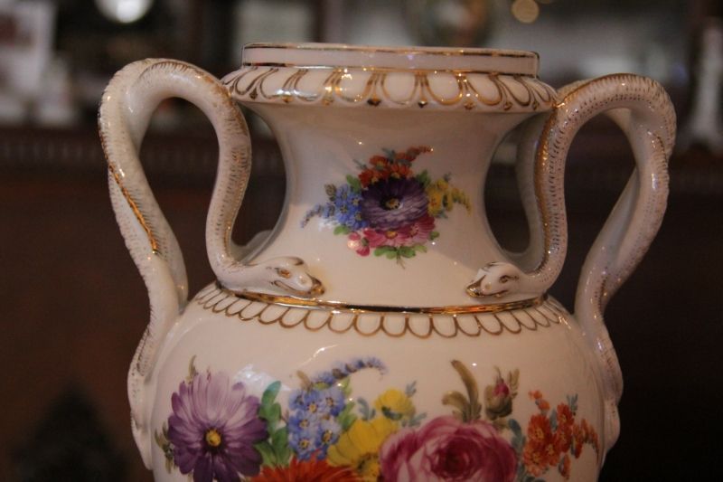 33. tétel, Altwien porcelán váza - Image 3