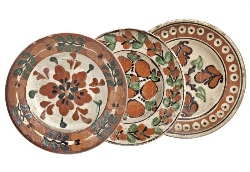 562. tétel, Tányér, 3 db