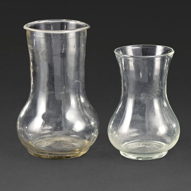 485. tétel, Tejesüveg, 2 db