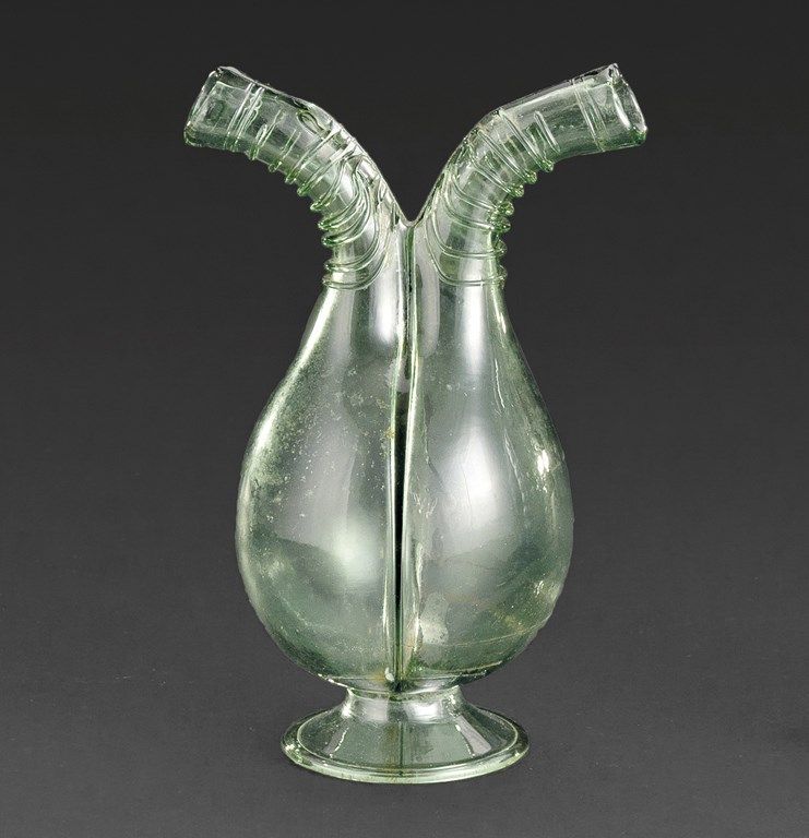 457. tétel, Tréfás üveg