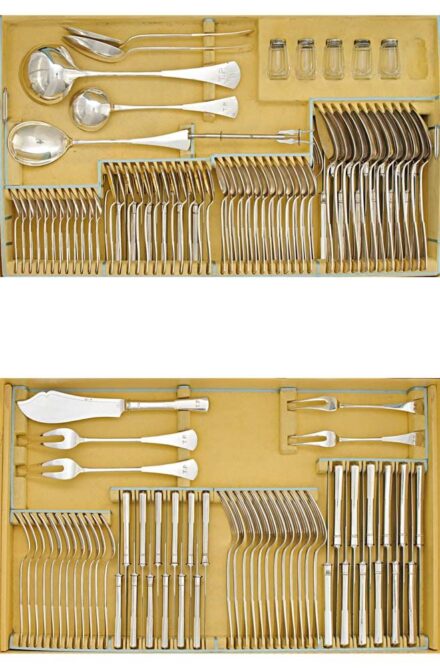 1077. tétel, Evőeszközkészlet, 12 személyes