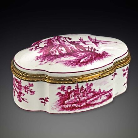 893. tétel, Díszdoboz