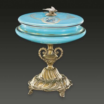 855. tétel, Fedeles asztalközép