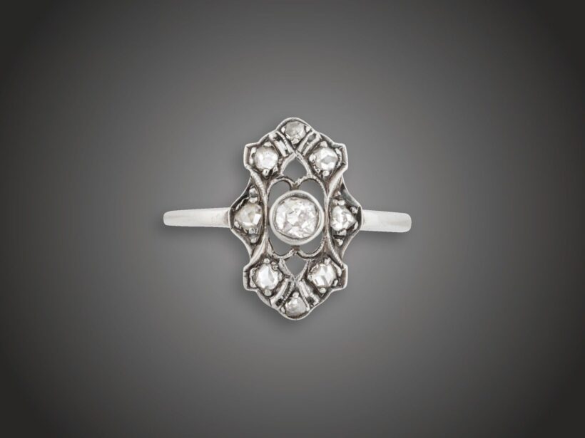 Gyűrű, 585 au, 1 bril. cca. 0,10 ct, 8 gyém. cca. 0,10 ct, 1,8 g