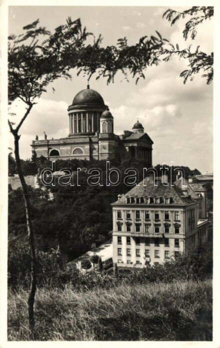 Esztergom, bazilika, Érseki Tanítóképző Intézet