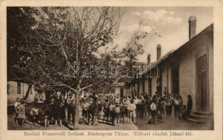 Esztergom, Tábor, Szalézi Fiúnevelő Intézet, udvar, játszótér (EK)