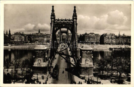 Budapest, Erzsébet híd, villamos (EK)