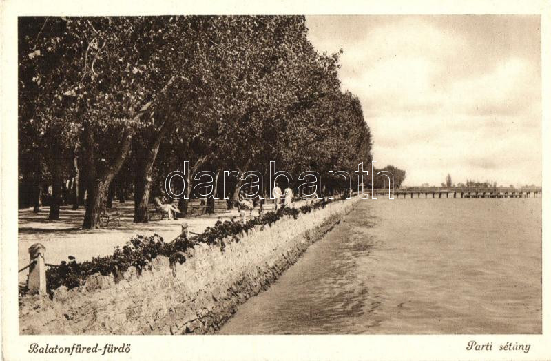 Balatonfüred-fürdő, parti sétány