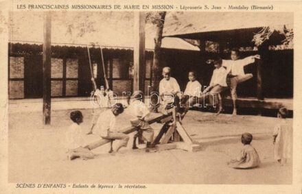 Mandalay, Les Franciscaines Missionnaires de Marie en Mission, Leprosery S. Jean, leper children playing