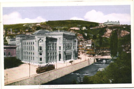 Sarajevo, Das Rathaus / town hall, tram