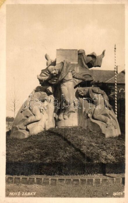 Érsekújvár, Nové Zamky; Hősök emlékműve / military heroes monument