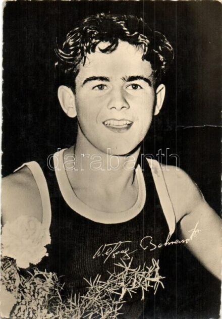 Wolfgang Behrendt (SC Rotation Berlin). Kandidaten für die Olympischen Sommerspiele / East German bantamweight amateur boxer, Candidates of the 1960 Summer Olympics in Rome (non PC)