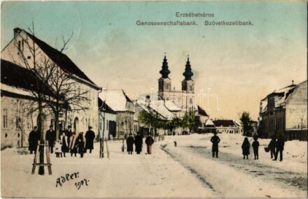 1908 Erzsébetváros, Dumbraveni; Genossenschaftsbank / Szövetkezeti bank, utcakép télen, templom. Adler fényirda / cooperative bank, street view in winter, church