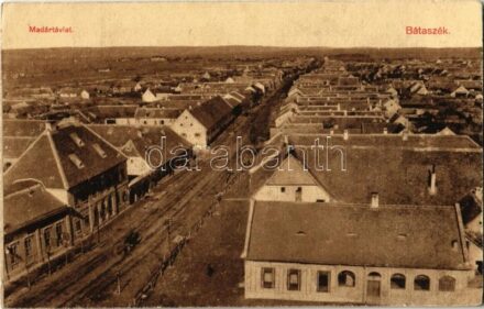 Bátaszék, Madártávlat, utca. Kiadja Góczy Nep. János (EK)