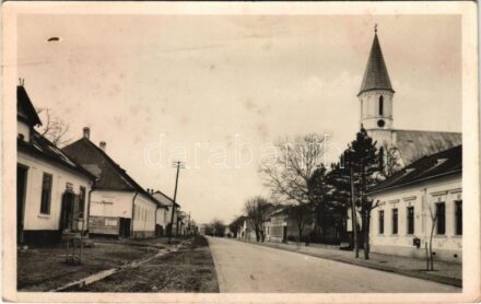 Bánffyhunyad, Huedin; utca, templom, üzlet. Ábrahám kiadása / street view, church, shop (fl)