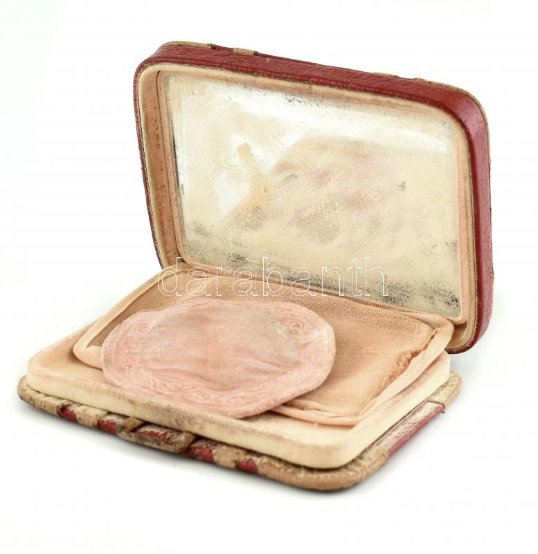 Börönd formájú bőr pudrié 10x7x2 cm - Image 2