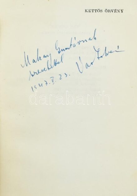 Vas István: Kettős örvényben. Bp.,1947,Franklin, 216 p. Első kiadás. Kiadói papírkötés, kiadói illusztrált papír védőborítóban, a papír védőborító szakadt. A szerző, Vas István (1910-1991) költő által Makay Gusztáv