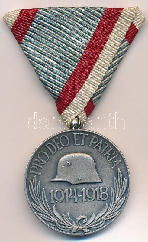 1929. 'Magyar Háborús Emlékérem kardokkal, sisakkal' ezüstözött bronz kitüntetés mellszalagon, 'BRONZ' fémjel a hátlapon T:2 Hungary 1929. 'Hungarian Commemorative War Medal with swords and a helmet' silver plated bronze decoration - Image 2