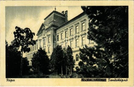 Pápa, Tanítóképző