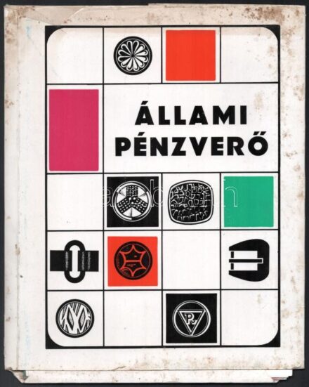 cca 1980-1990 Az Állami Pénzverő jelvény katalógusa, 10 db színes fotóval, kissé sérült, foltos kiadói mappában