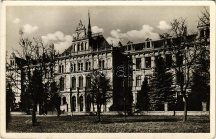 1943 Beszterce, Bistritz, Bistrita; Evangélikus gimnázium / Lutheran grammar school (EK)