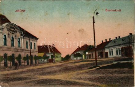 Abony, Szolnoki út, Kossuth szálloda. Müller Mór kiadása (fl)